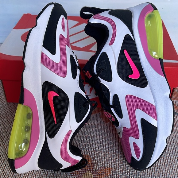 NIKE WMNS AIR MAX 200
BLACK/HYPER PINK NOIR/HYPER ROSE
SNEAKERS Athletic Shoes - Picture 12 of 16